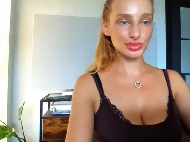 MarilynShow live cam on BongaCams