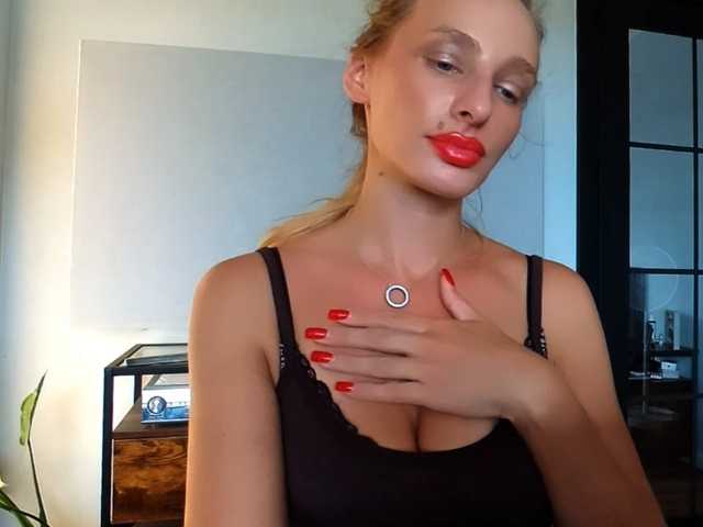 MarilynShow live cam on BongaCams
