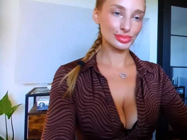 MarilynShow live cam on BongaCams