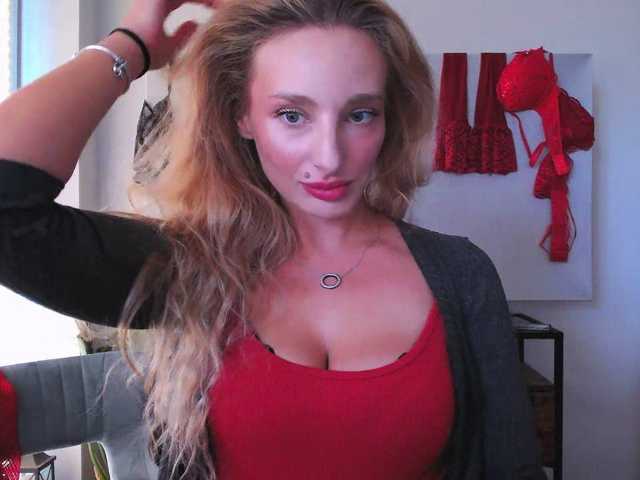 MarilynShow live cam on BongaCams