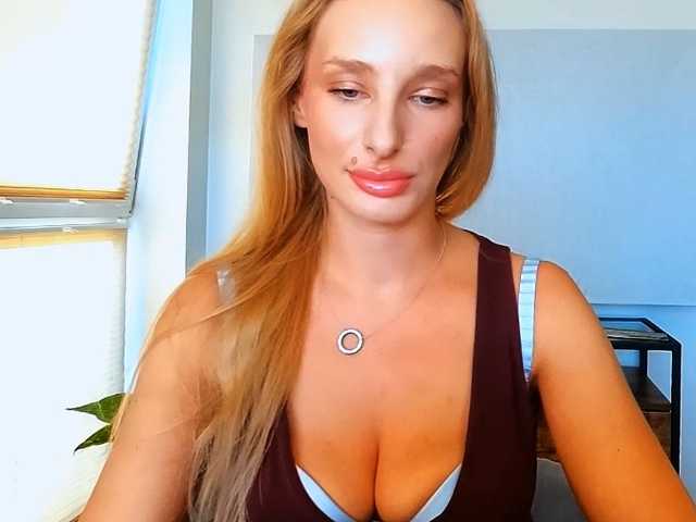 MarilynShow live cam on BongaCams