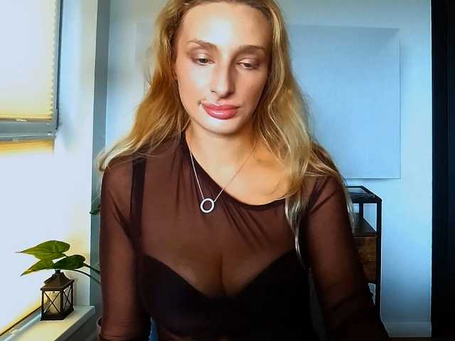 MarilynShow live cam on BongaCams