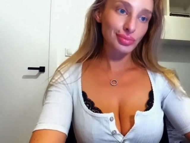 MarilynShow live cam on BongaCams