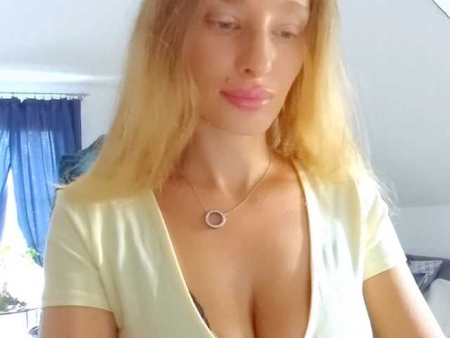 MarilynShow live cam on BongaCams