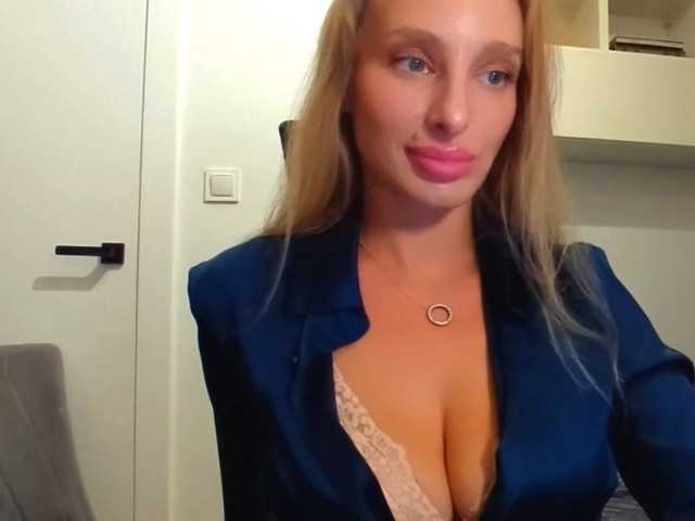 MarilynShow live cam on BongaCams