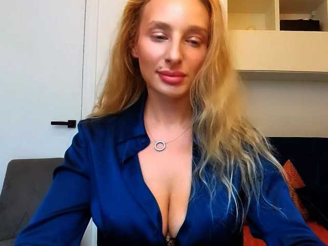 MarilynShow, live now on BongaCams