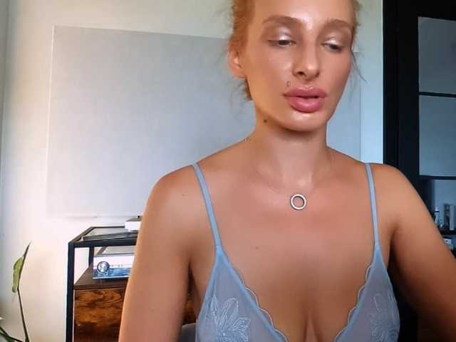 MarilynShow live cam on BongaCams