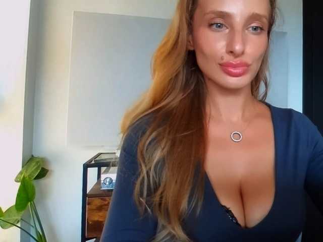 MarilynShow live webcam show