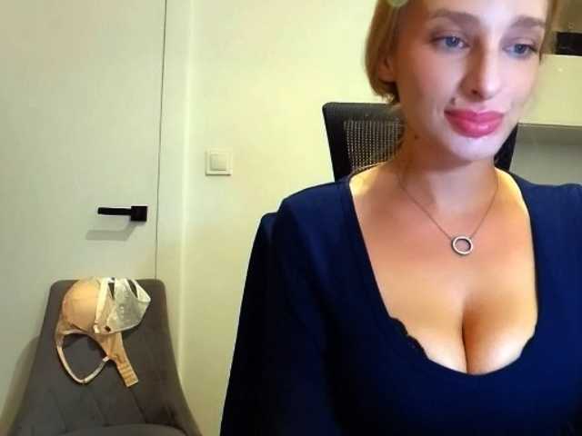 MarilynShow live cam on BongaCams