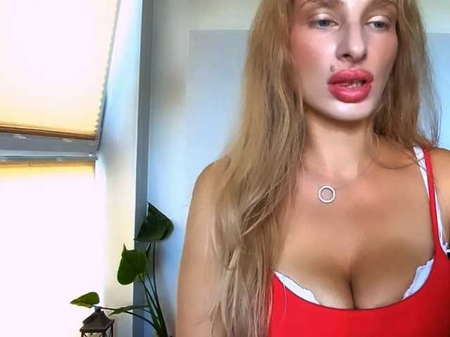 MarilynShow live cam on BongaCams
