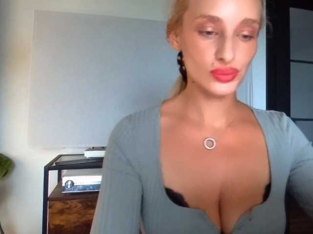 MarilynShow live cam on BongaCams