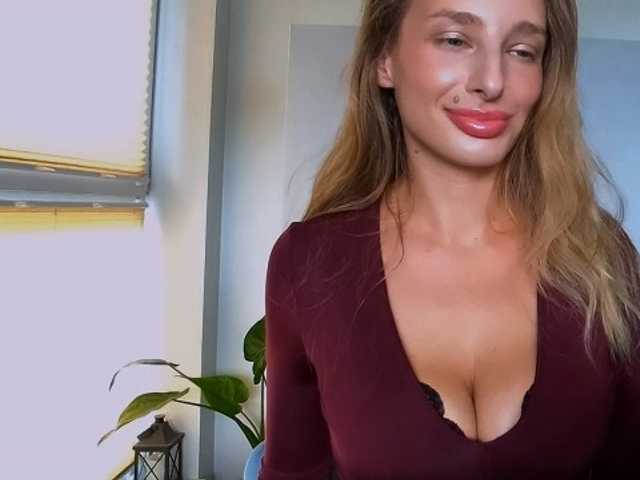 MarilynShow live cam on BongaCams