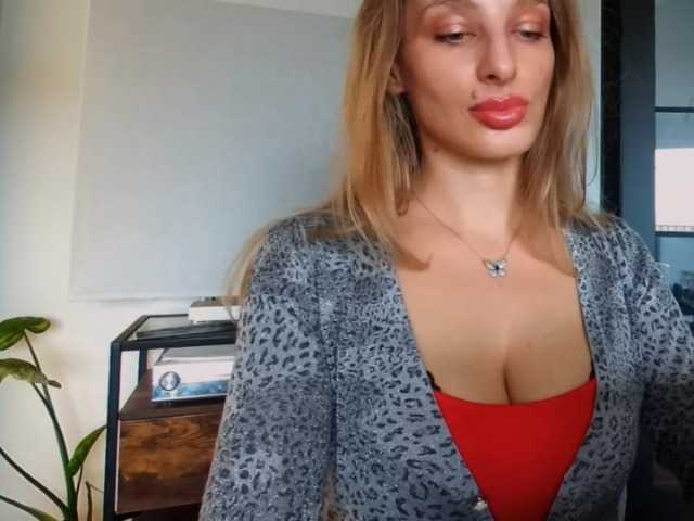 MarilynShow's BongaCams show and profile