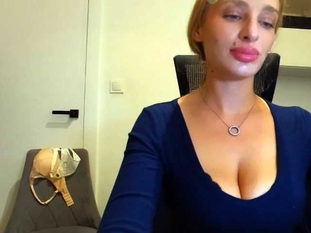 MarilynShow live cam on BongaCams