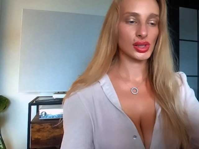 MarilynShow live cam on BongaCams