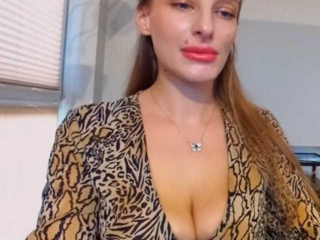 MarilynShow's BongaCams show and profile