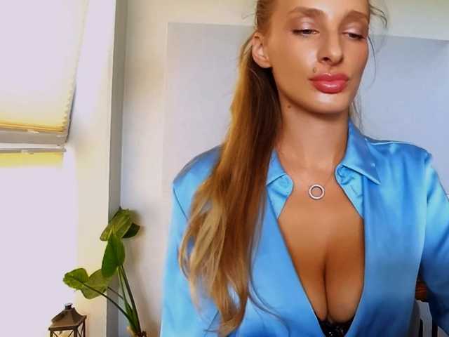 MarilynShow live cam on BongaCams