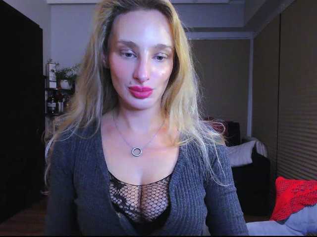 MarilynShow live cam on BongaCams