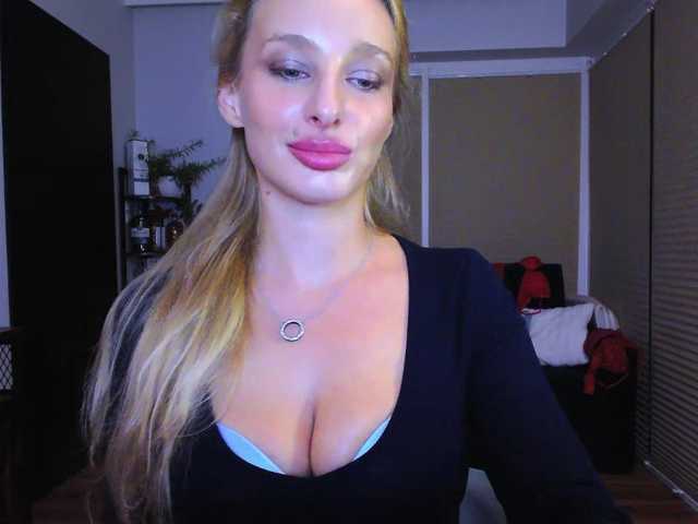 MarilynShow live cam on BongaCams