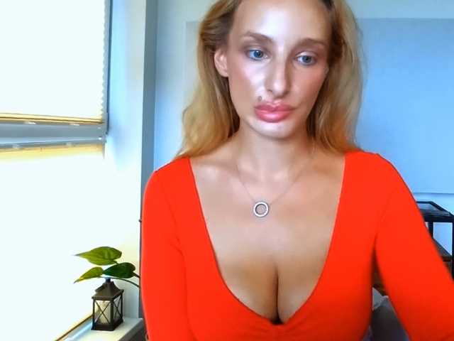MarilynShow live cam on BongaCams