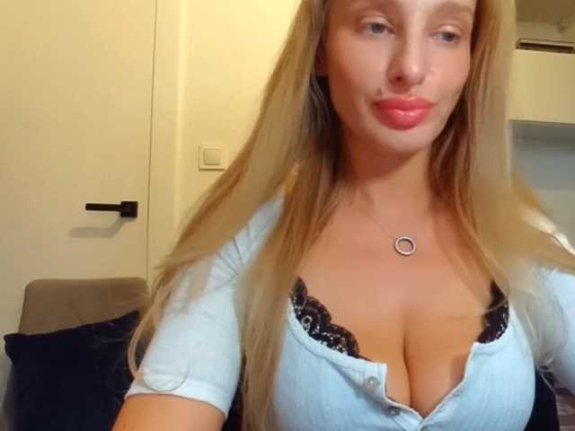 MarilynShow live cam on BongaCams