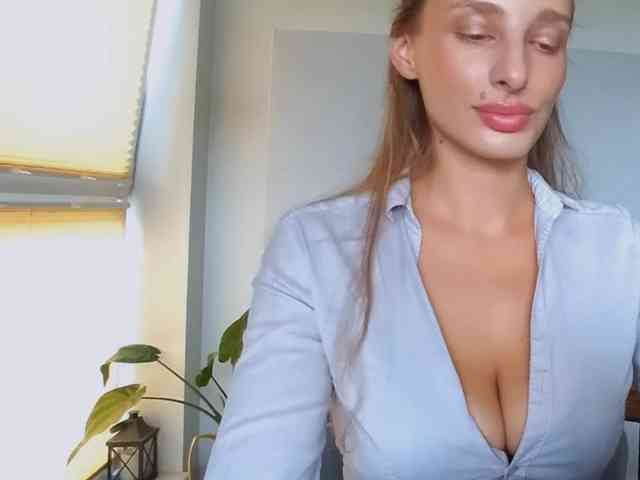 MarilynShow webcam