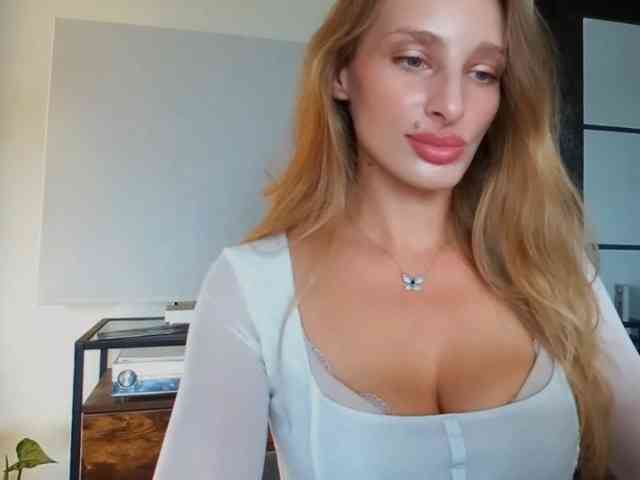 MarilynShow webcam