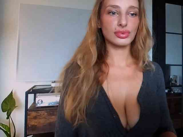 MarilynShow webcam