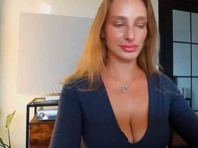 MarilynShow webcam