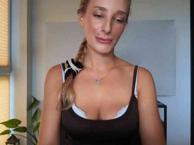 MarilynShow webcam