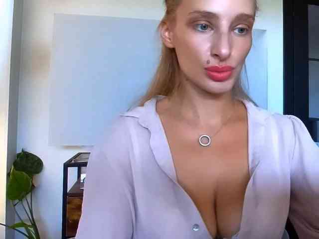 MarilynShow webcam