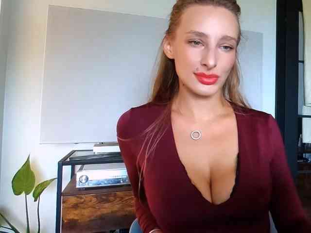 MarilynShow webcam
