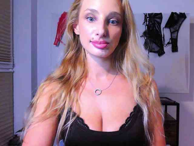 Model: MarilynShow