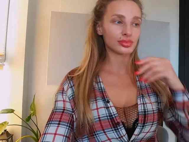 MarilynShow webcam