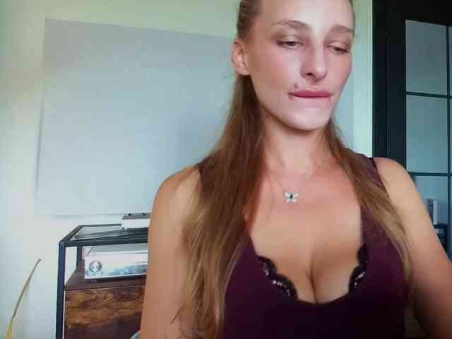 MarilynShow webcam