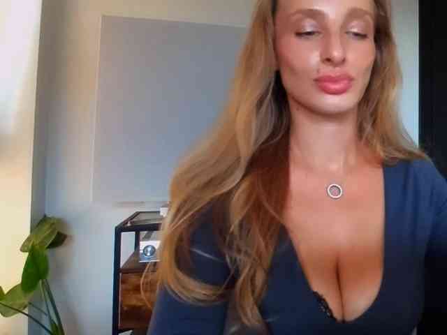 MarilynShow webcam