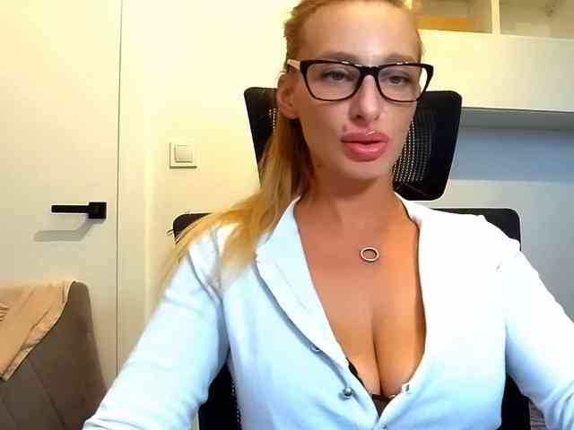 MarilynShow webcam