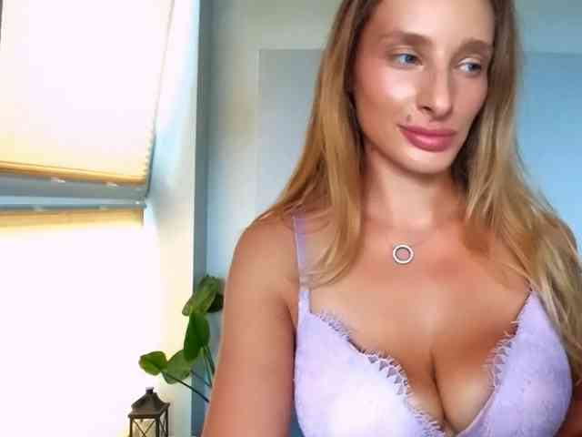MarilynShow webcam