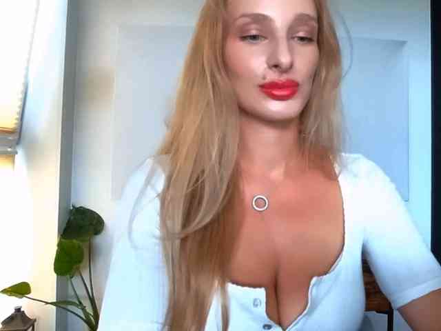 MarilynShow webcam