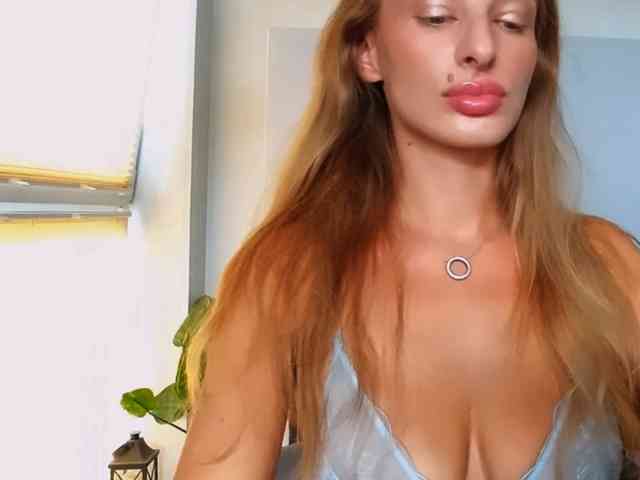 MarilynShow webcam