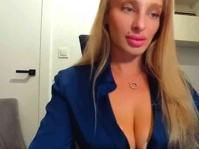 Model: MarilynShow