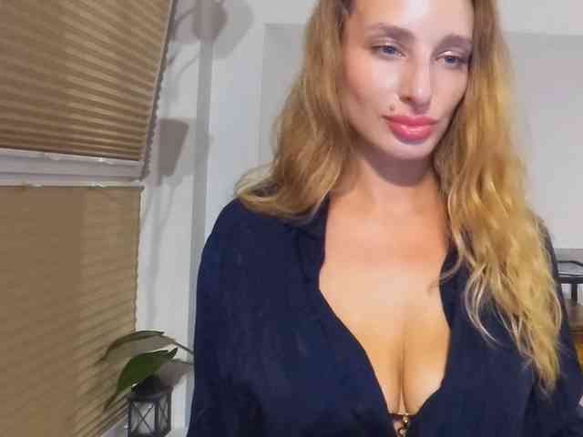 MarilynShow webcam