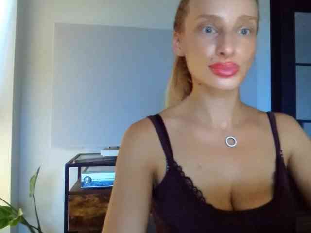 MarilynShow webcam