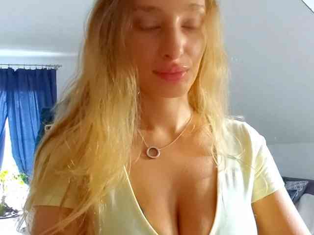MarilynShow webcam