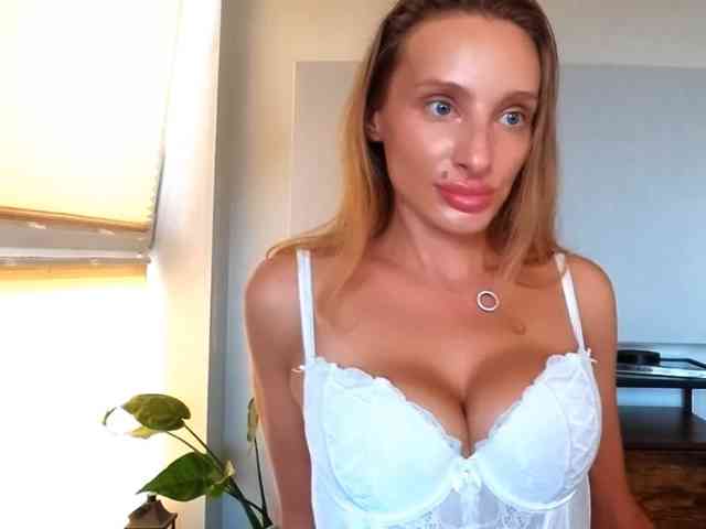 MarilynShow webcam