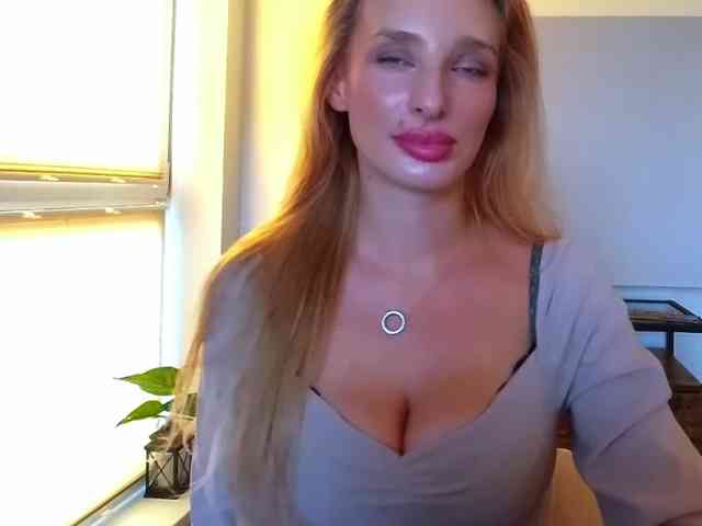 MarilynShow webcam