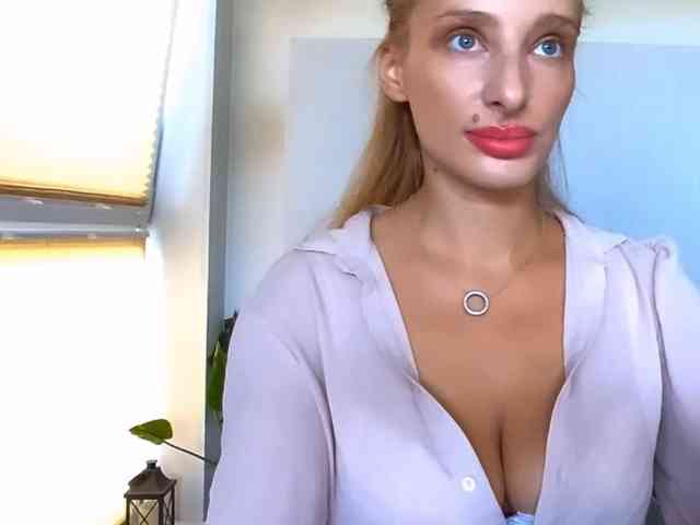 MarilynShow webcam