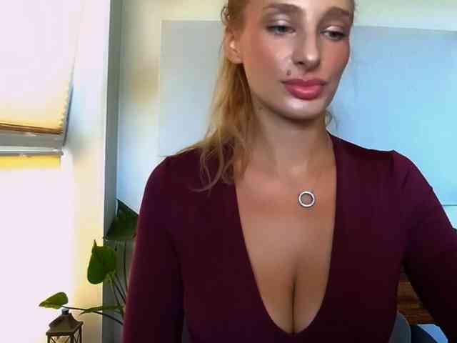 MarilynShow webcam