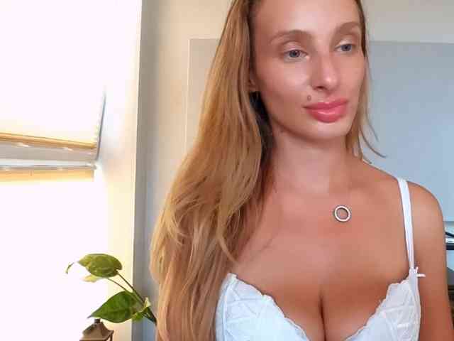 MarilynShow webcam
