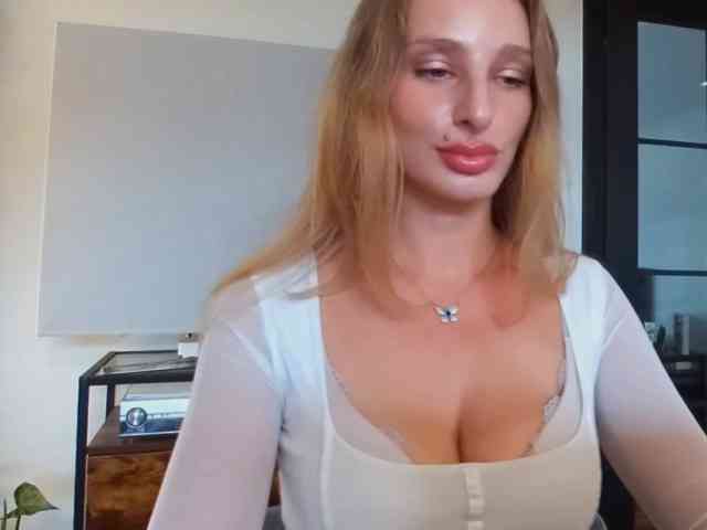 MarilynShow webcam